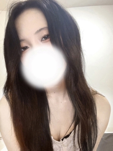 Pure White (ピュアホワイト) 梅田　れい